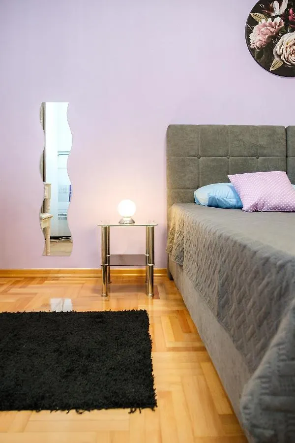 Fairytale Daire Split