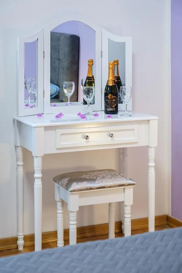 Fairytale Apartment Split